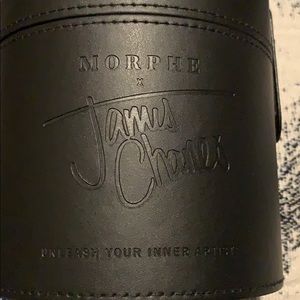 MORPHE JAMES CHARLES brush storage